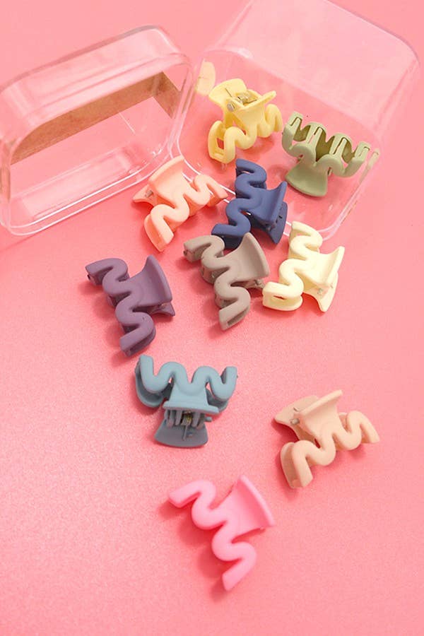 Wall to Wall by Josslyn MINI PACK OF 10 FLOWER WAIVY CLIPS